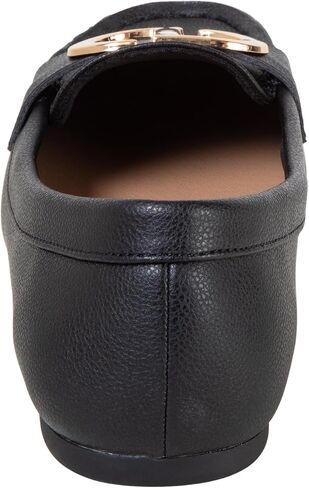 حذاء بدون كعب مسطح سهل الارتداء للسيدات من Comfort Plus Freee Driving Moccasin من Payless in Kuwait