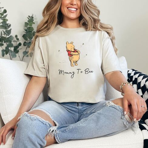 قميص Mommy to Bee، قميص الأم اللطيف، تي شيرت يكشف عن الحمل، تي شيرت هدية للأم الجديدة، قميص هدية للأم، قميص عيد الأم، قميص الأم المتوقعة، قميص حمل بطابع النحل، تي شيرت إعلان الحمل in Kuwait