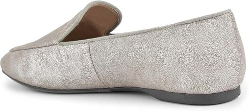 أنا أيضًا وعد شقة in Kuwait