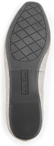 أنا أيضًا وعد شقة in Kuwait