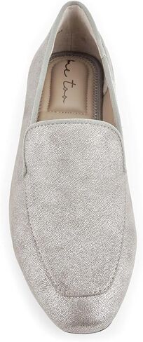 أنا أيضًا وعد شقة in Kuwait