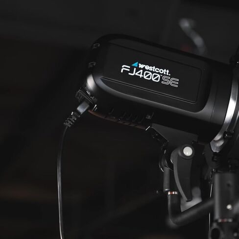 حزمة Westcott FJ400-SE Studio Strobe 400Ws (110V) مع مشغل فلاش لاسلكي عالمي FJ-X3 M مع حامل كاميرا متعدد العلامات التجارية (عنصران) in Saudi Arabia