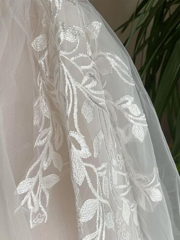 Lace Applique Flower Girl Dress Wedding Tulle Bow Knot Ball Gowns Crew Neck Sleeveless First Communion Long Dress in Saudi Arabia