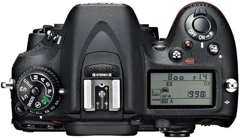 نيكون D7100 كاميرا SLR رقمية بصيغة 24.1 ميجابكسل DX-Format مع عدسة تكبير 18-140 مم f/3.5-5.6G ED VR Auto Focus-S DX NIKKOR (متجددة) in Kuwait