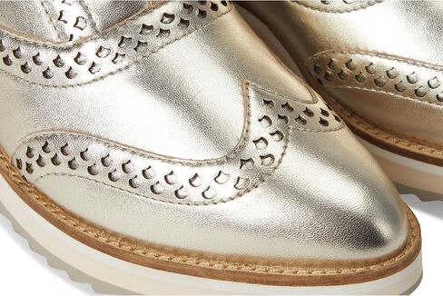حذاء أكسفورد Ulyssa Wingtip للسيدات من Johnston & Murphy in Kuwait