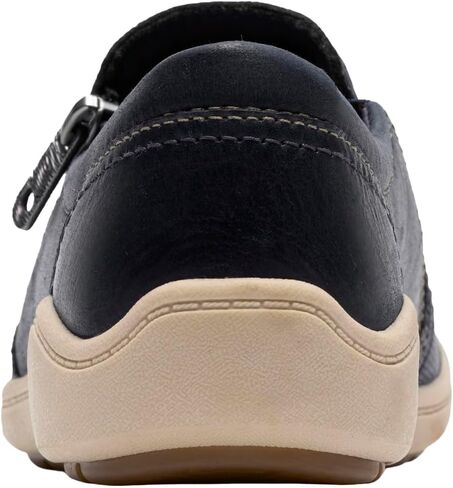 حذاء Bryianne Ashly النسائي بسحاب جانبي من Clarks in Kuwait