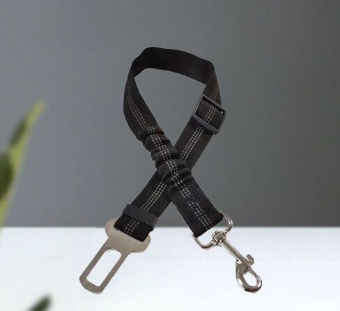 Adjustable Dog Seat Belts Nylon Pet Seat Belts with Durable Reflective Elastic Elastic Buffer in Saudi Arabia