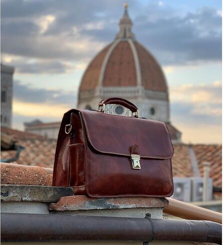 حقيبة أعمال جلدية محببة بالكامل من Floto Duomo in Kuwait