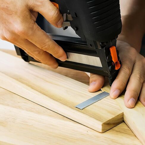 5600 قطعة 1003J 20Ga 1/8 بوصة دبابيس مجلفنة على شكل حرف U - مسامير براد مستقيمة مع صندوق تخزين لأعمال النجارة والمفروشات والمشروعات اليدوية، فضي in Kuwait