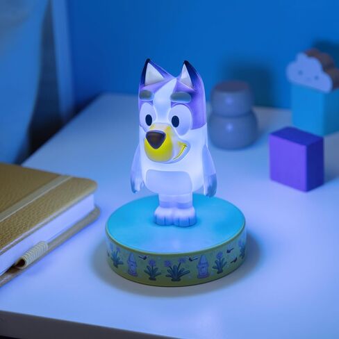 مصباح Paladone Bluey Icon Light، مصباح LED صغير مرخص رسميًا، بضائع شخصية تلفزيونية للأطفال لغرف النوم والمنازل، قابلة للتجميع تعمل بالبطارية، أزرق in Saudi Arabia