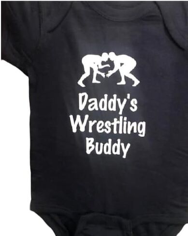 بدلة Daddy's Wrestle Buddy Baby Onesie ® قطعة واحدة للرضع من قطعة واحدة لمصارعة المصارعة المستقبلية in Kuwait