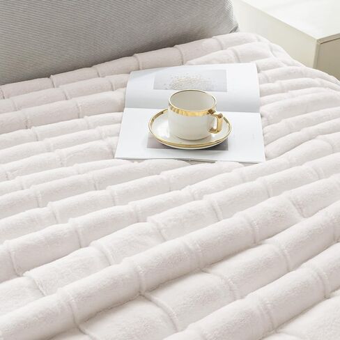 Touchat Faux Fur Throw Blanket, Luxury 1000GSM Ultra Thick Warm Rabbit Blanket for Couch Bed Sofa, 3D Checkered Pattern Soft Winter Heavy Minky Fluffy Blankets for Women Christmas Birthday Gift, White in Kuwait