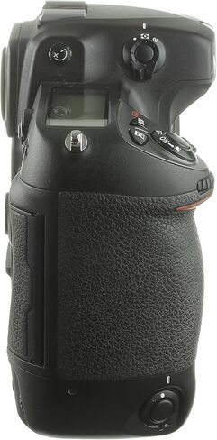 كاميرا نيكون D2Xs الرقمية SLR in Kuwait