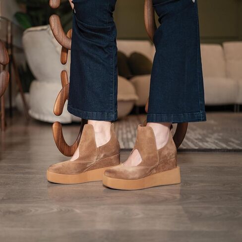 Antelope Women's Unity Suede Mules in Saudi Arabia