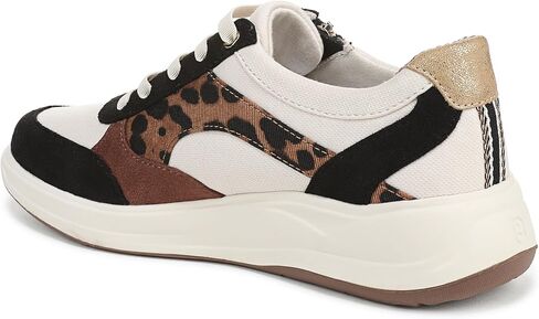 LifeStride Women's Team Player Sneaker in Saudi Arabia