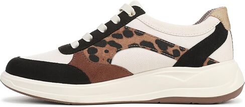 LifeStride Women's Team Player Sneaker in Saudi Arabia