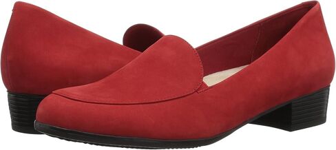 Trotters Women's Monarch Loafer in Saudi Arabia