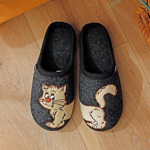 شباشب للنساء والرجال مع نمط حيواني لطيف وتطريز للقطط والكلاب، أحذية منزلية من الإسفنج الذكي للشتاء الدافئ in Kuwait