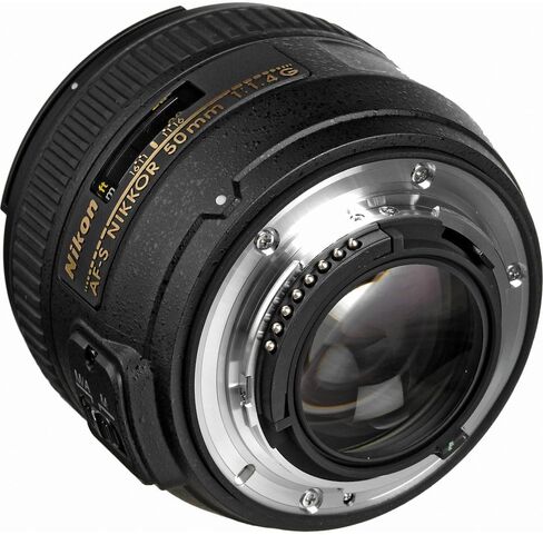 عدسة التركيز التلقائي Nikon AF-S NIKKOR مقاس 50 مم f/1.4G + محفظة بطاقة الذاكرة + بطاقة ذاكرة Ultra 64 جيجابايت + قارئ بطاقات + مجموعة مرشحات مكونة من 3 قطع + حامل ثلاثي القوائم مرن مقاس 12 بوصة + برنامج تحرير الصور + المزيد in Saudi Arabia