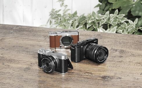 Fujifilm X-M1 Compact System 16MP Digital Camera Kit with 16-50mm Lens and 3-Inch LCD Screen (Black) in Saudi Arabia