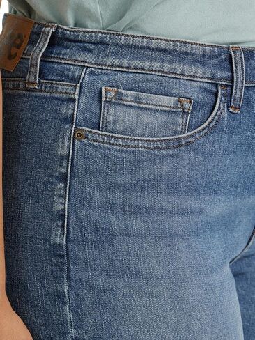 شورت Lee للسيدات ذو المقاس الكبير من قماش الدنيم الأسطوري in Saudi Arabia