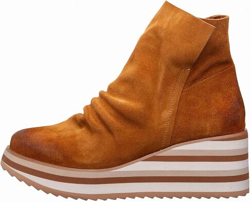 Antelope Women's Kirsten Suede Boots in Saudi Arabia