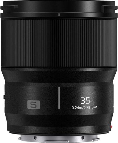 عدسة باناسونيك لوميكس S 18 مم f/1.8 ذات زاوية واسعة جدًا S-S18-7PC تتضمن حزمة الملحقات: عدسة توليب، فلتر للأشعة فوق البنفسجية، قلم تنظيف، منفاخ، قطعة قماش من الألياف الدقيقة ومجموعة تنظيف (متجددة) in Saudi Arabia