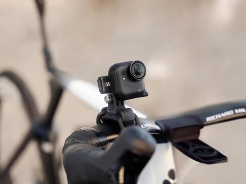 حزمة Insta360 GO Ultra Premium لركوب الدراجات - كاميرا 4K صغيرة الحجم بدون استخدام اليدين، خفيفة الوزن، متميزة في الإضاءة المنخفضة، يمكن تركيبها في أي مكان| تتضمن الحزمة جهاز تحكم عن بعد حلقي، وحامل حزام مرن، وحامل سريع الفك in Saudi Arabia