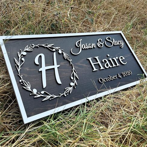علامة عائلية خشبية مخصصة مع أسماء الأزواج، علامة اسم مخصصة، هدية زفاف فريدة للأزواج، لوحة تاريخ ثابتة ريفية، هدايا للزوجة in Kuwait