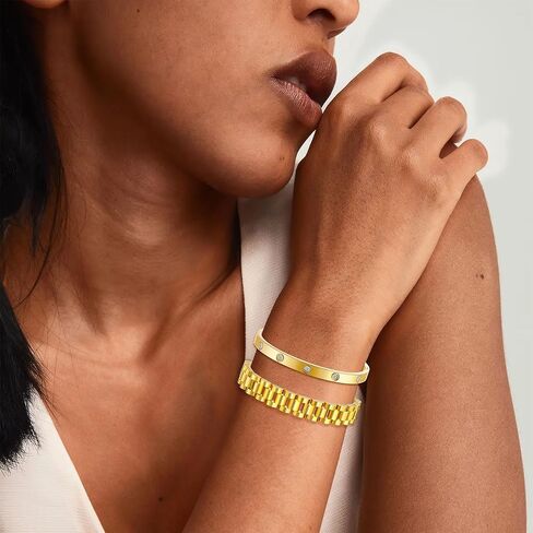 قطعتان من أساور الحب المطلية بالذهب عيار 18 قيراط للنساء، مجموعة أساور ساعة بسلسلة ذهبية، مجوهرات من الفولاذ المقاوم للصدأ غير مشوهة مع أداة قابلة للتعديل. in Kuwait