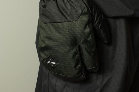 HOWL Trigger Snow Sport Mitt in Kuwait