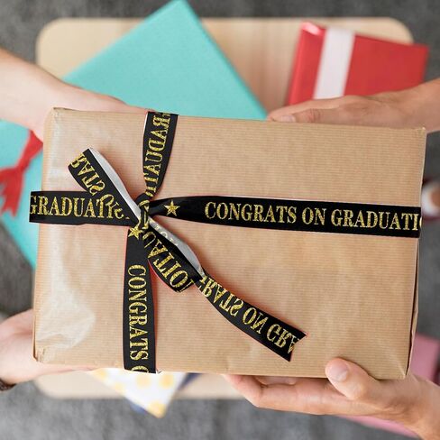 4 لفات 20 ياردة من شريط التخرج، قبعة التخرج، أشرطة مطبوعة من الحرير المضلع، أشرطة بيضاء وزرقاء، تغليف الهدايا، تهانينا 2024، شريط من الساتان لحفلات التخرج، ديكور لتغليف الهدايا in Kuwait