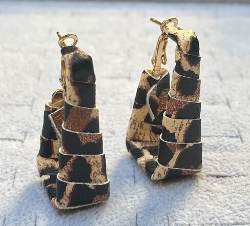 Chunky Leopard Leather Earrings Bohemia Camouflage Leather Dangle Earrings Chunky Rectangle Black White Zebra Print Earring Handmade Vintage Faux Leathers Statement Earring Boho Style Jewelry in Kuwait