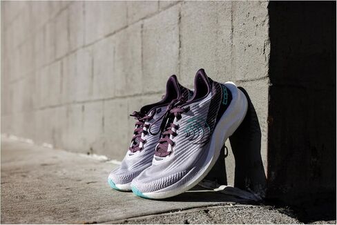 حذاء رياضي للسيدات من Topo Athletic Cyclone 3 in Saudi Arabia
